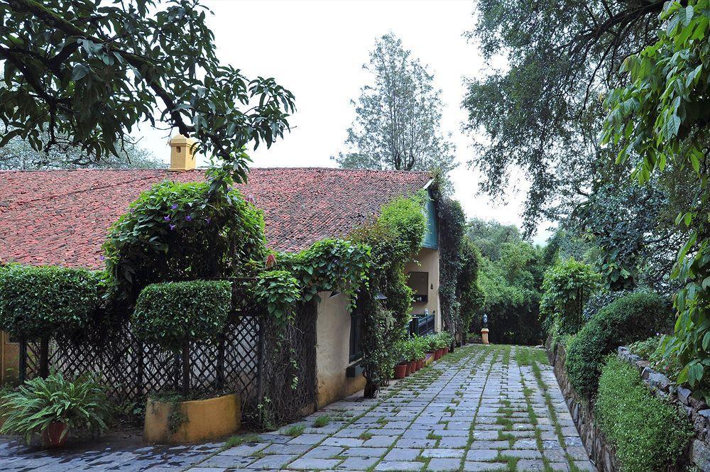 Welcomheritage Connaught House Mount Abu Buitenkant foto