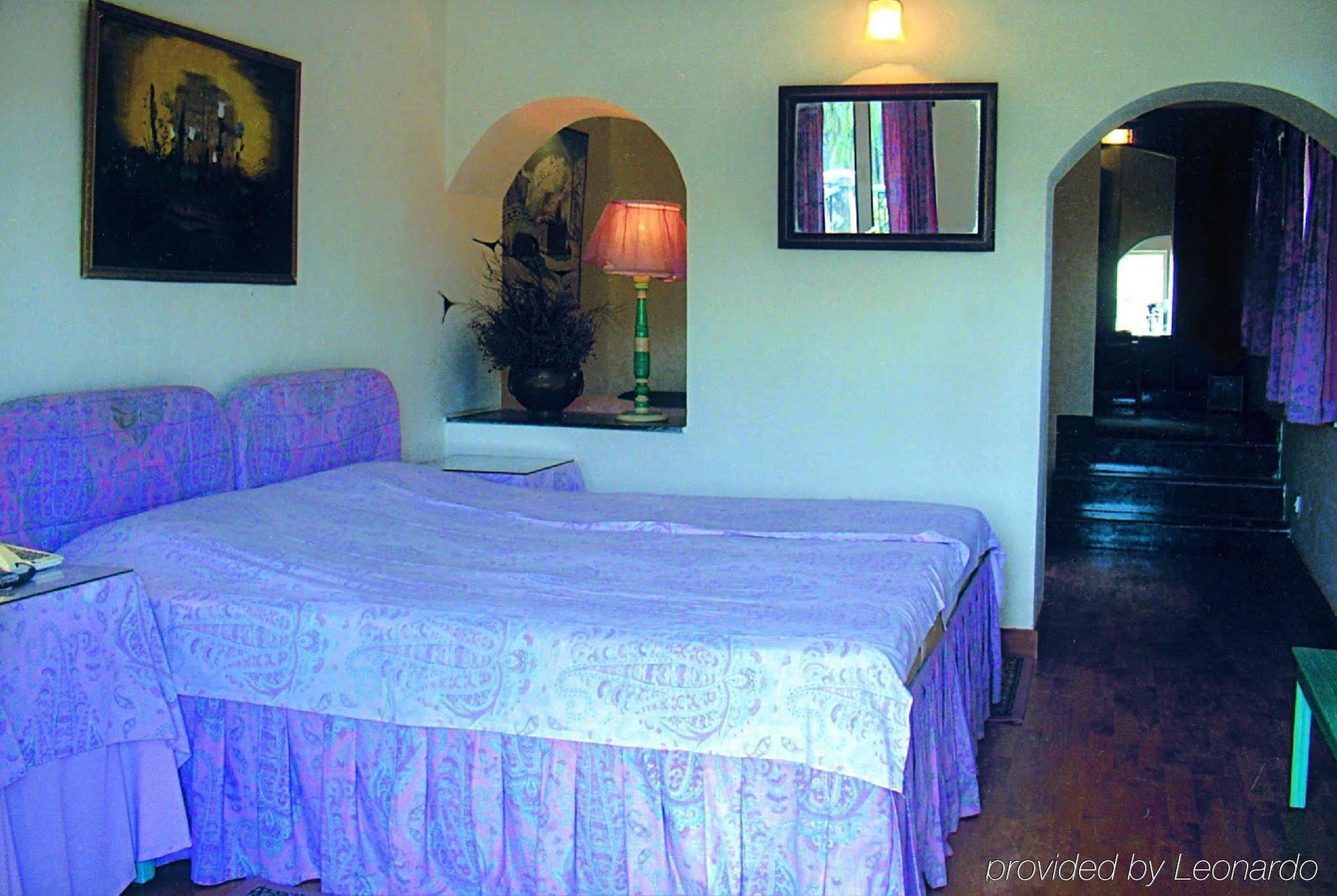 Welcomheritage Connaught House Mount Abu Buitenkant foto
